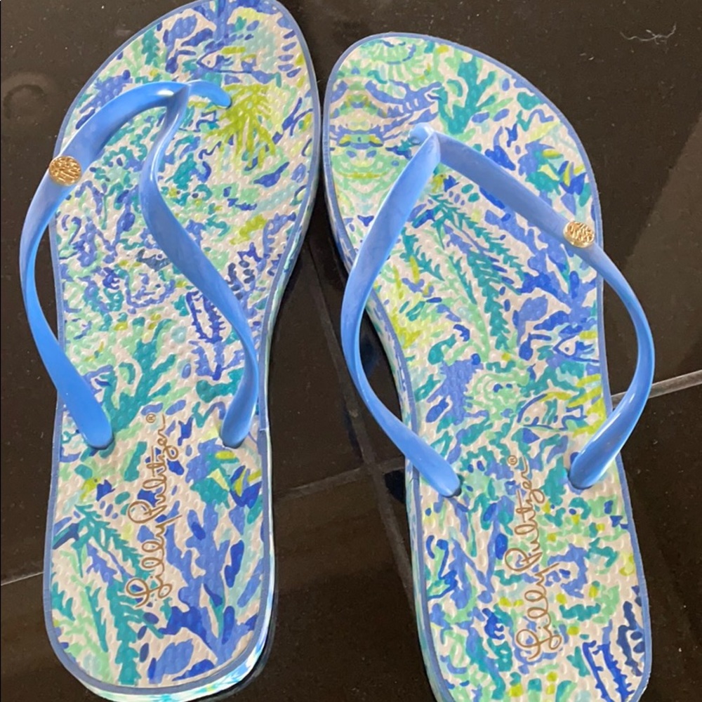 Lilly Pulitzer size 7/8 blue sandals